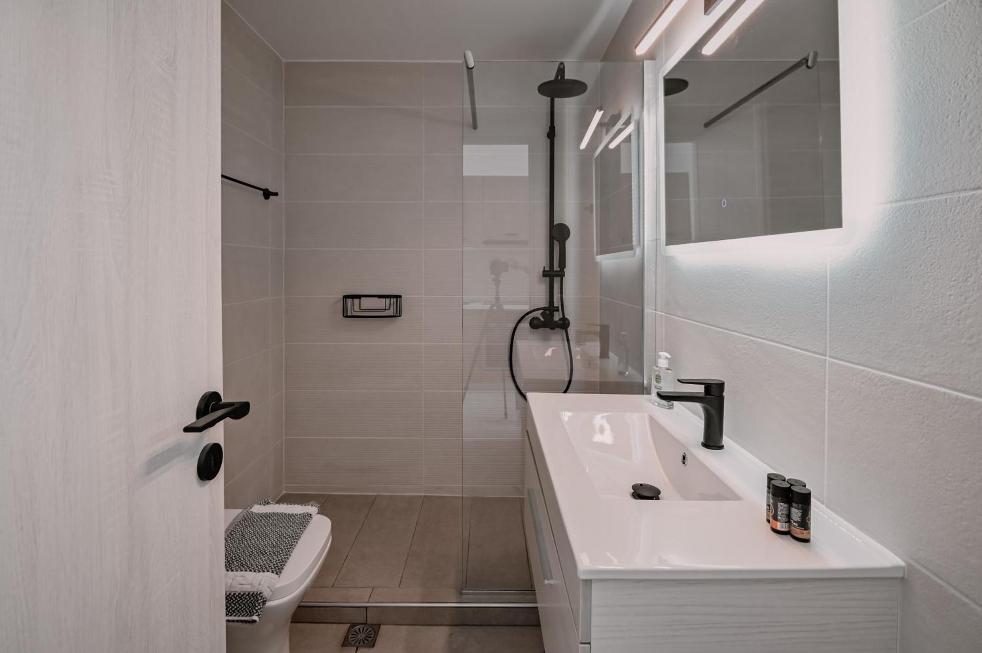 Moka Apartments Chania  Bilik gambar